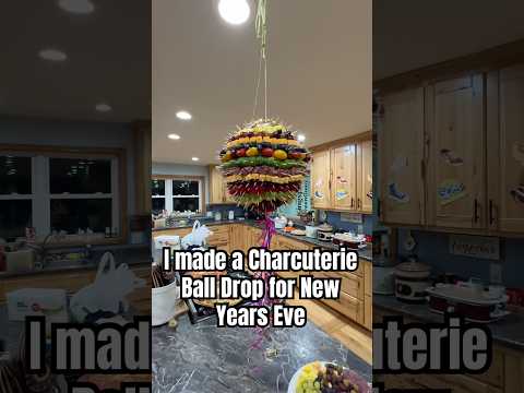 MY CHARCUTERiE Ball Drop for New Years Eve #charcuterie #newyearseve #justthebells10 #minivlog