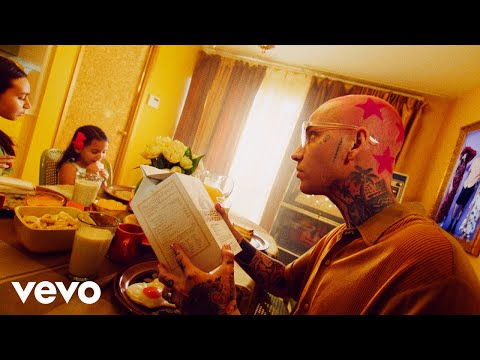 blackbear, Machine Gun Kelly - gfy (Official Video)