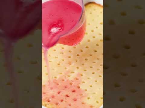 Strawberry Jello Infused Cake 🍓🍰 | Jello Poke Cake