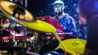 Wheatus performing &quot;London Sun&quot; in the pouring rain at LeeStock in 2012
