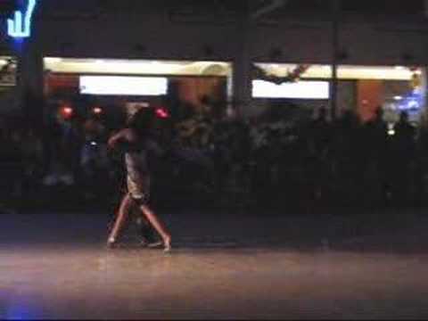  Juana Sepulveda  and  Mariano Frumboli  are  dancing  to  the  tango  "  Viejos Tiempos  "