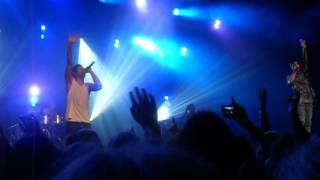 Rizzle Kicks - Even On A Rainy Day (Live)