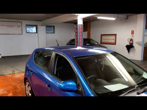 Hyundai i30 2010 - Image 2