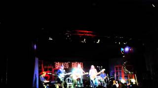 "Hoy la vi" Los Secretos HAN LLOVIDO 15 AÑOS