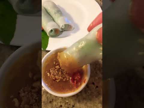 Món bánh cuốn thịt nướng đặc trưng của Việt nam tại Nhà Hàng Nam Giao | Vietnam Life
