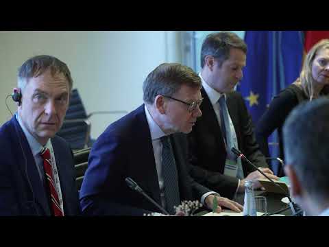 د/رشاد محمد العليمي