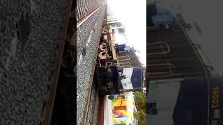preview picture of video '16003 jodhpur Indore express train arrives and departure from neemuch.'