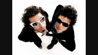 caramelo- pereza y kevin johansen.wmv