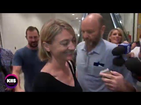 EXCLUSIVE: Tara Brown & 60 Minutes Crew ARRIVE IN AUSTRALIA