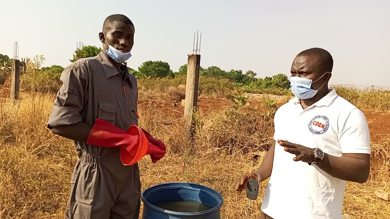 Traitement de la paille à l'urée pour nourrir le bétail