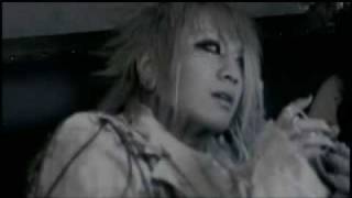 Deluhi-Living Dead[the Gazette-Taion PV]