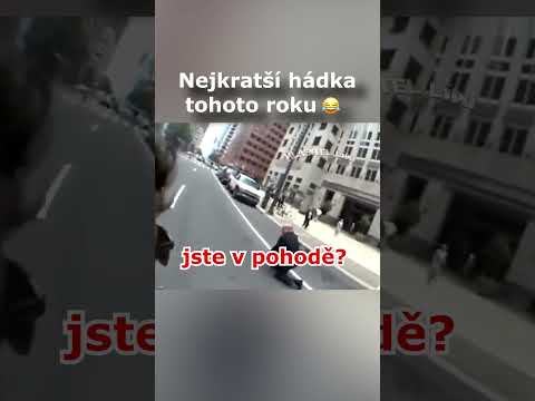 Oba mají pravdu 🤣 #chodec #cyklista #hadka #srandamusibyt #nehoda #zabava #vtipnevideo #vtipyskcz