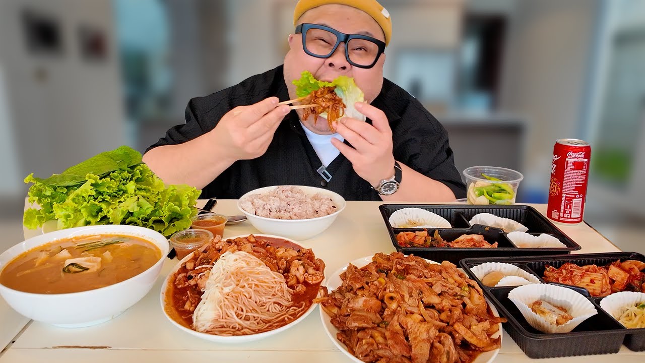 다낭에서 다리 골절된 고독한 아재의 제육 먹방...│Korean Food Mukbang Eatingshow