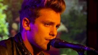 Bastian Baker chante dans "Marmelade", l'émission culturelle de Canal9