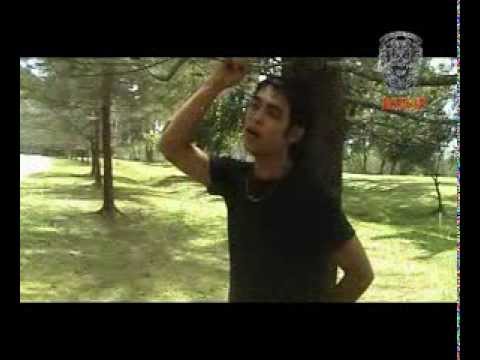 Julia -willbert kamit