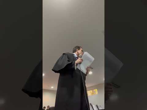 Lawyer surprises prosecutor and acquits defendant