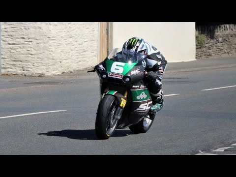 ISLE OF MAN TT RACES SUPERTWINS at CROSBY PETER HICKMAN LEE JOHNSTON MICHAEL DUNLOP PIERRE YVES BIAN