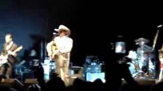 Dwight Yoakam - She`ll Remember LIVE