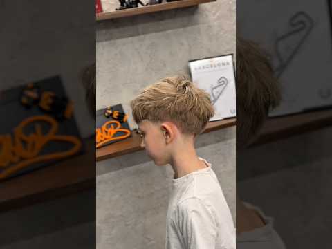 Kolikrát ve videu zaznělo jo ? #barber #hradeckralove