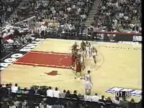 Bulls vs Heat 1997 - Game 5 - Michael Jordan 28 points