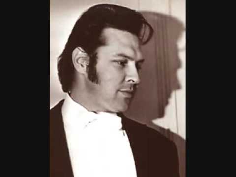 Vladimir Atlantov sings Alfredo's aria from the II act of Verdi's La Traviata.