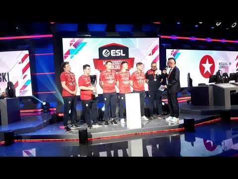ostatnie chwile finałowego meczu Honoris -Wisła All in Games Kraków ESL Mistrzostwa Polski CSGO