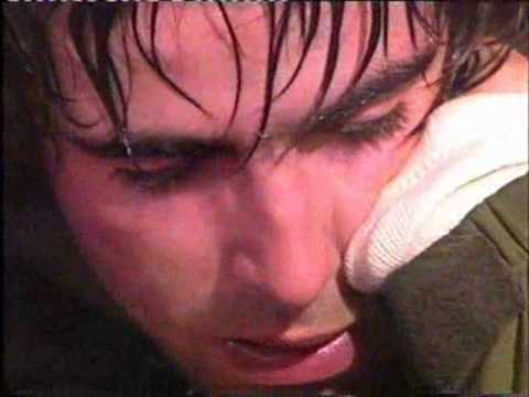 Oasis - Round Are Way (Live from The White Room)