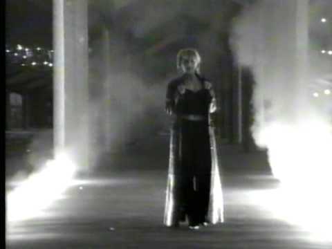 Zehra Bajraktarević Ne Vjeruj Mu Majko -Official 2002