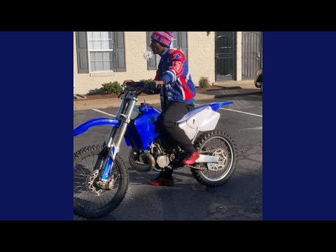 Walk (feat. Ysn capo)