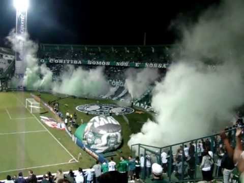 Coritiba 2x1 Atlético/MG - Entrada em Campo / Recepção da Torcida - Camp. Brasileiro 2013