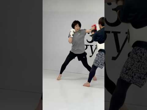 ダッキングを交えたコンビネーション！ #キックボクシング #ミット打ち #mma