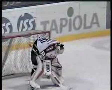 Ladislav Kohn scores his 100 goal for Espoo Blues