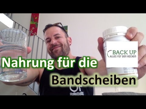 Wunde Arm am Ellbogen und Schultergelenk des rechten Hüftschmerzen nach auf einem Stuhl sitzend
