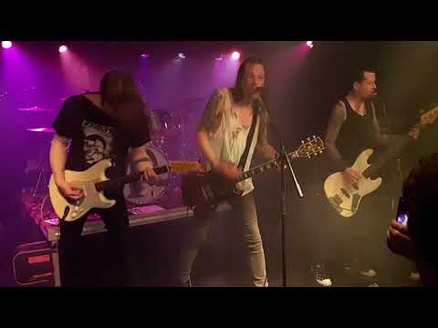 Strebers - Betongbarn