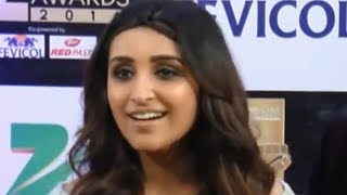 Parineeti Chopra Singing Without Music - Maana Ke Hum Yaar Nahin