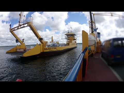Flohmarkt auf`m Flugplatz, ein Fallschirm im Baum und wo Engländer Schweden vor den Russen retteten.