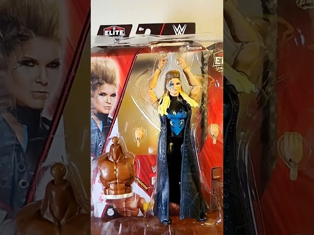 Vídeo relacionado con Mattel WWE Elite Collection - Figura de acción Royal Rumble Beth Phoenix con Accesorio y Piezas Virgil Build-A-Figure, HVF81