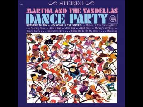 martha and the vandellas  dancing in the street