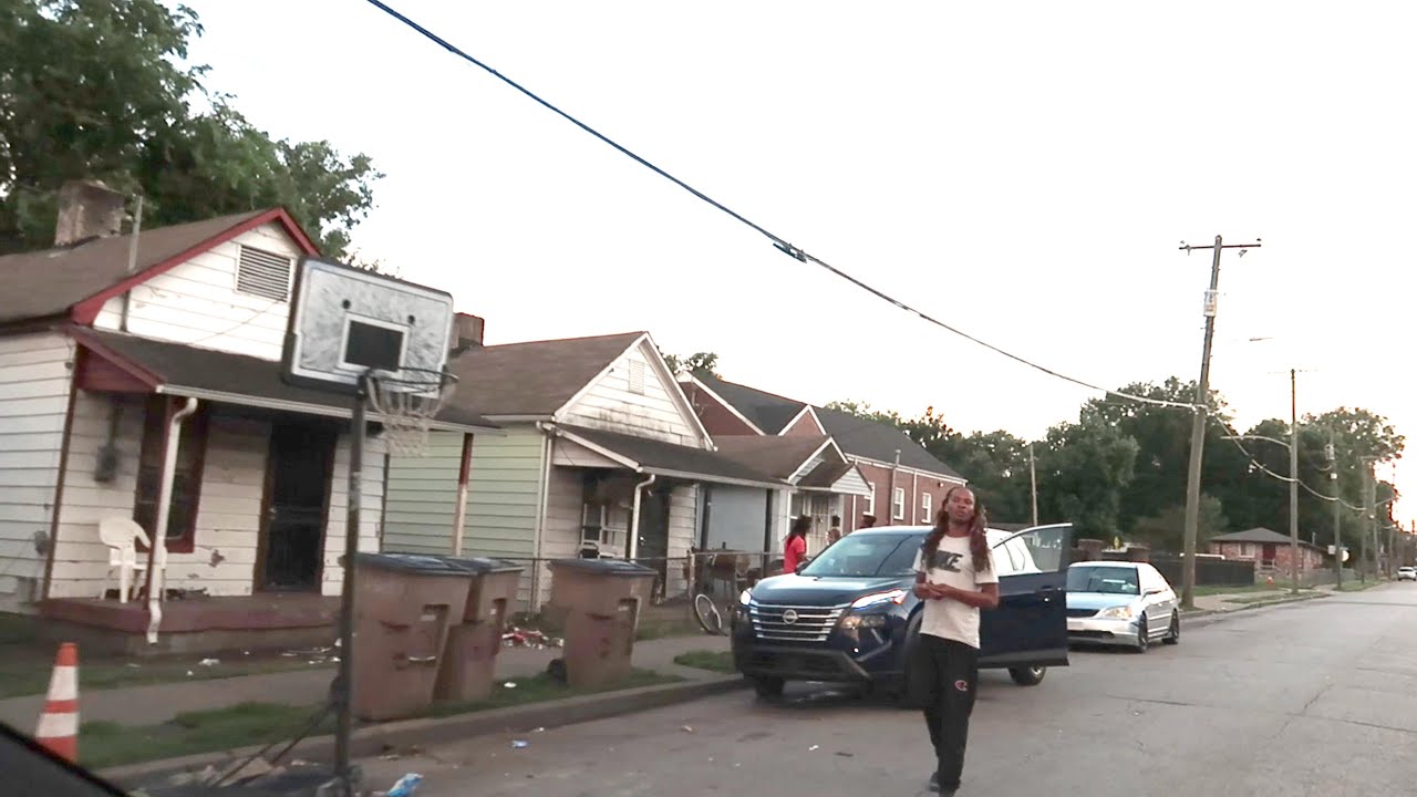 STREETS AND HOODS OF THE COUNTRY MUSIC CAPITAL / NASHVILLE TENNESSEE