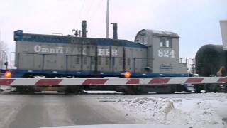 preview picture of video 'Diesel train, The Pas, Manitoba, Canada'
