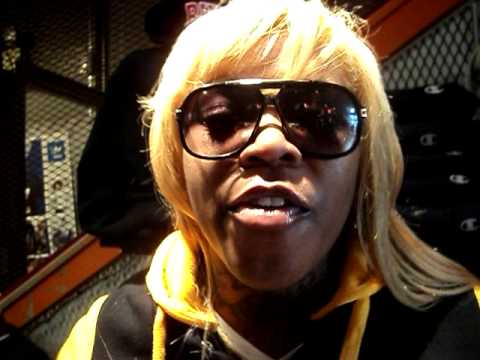 BATCAVE 2.0 WIT B.DOT HOLLA.AVI