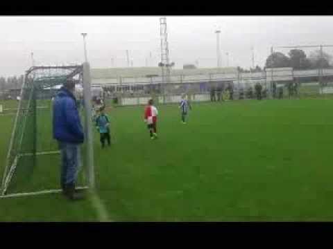 Lopik F4 blijft aan de leiding na thuiszege op PVPV F14