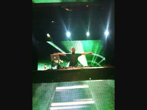 Hardwell vs Fedde le grand-Metrum of Cobra (Van Wonder Mashup)