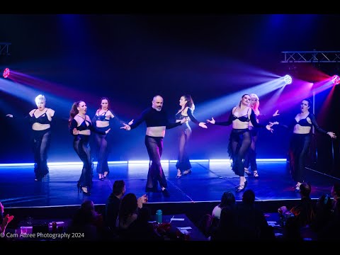 Neo Burlesque students perform A Pale - The Bombshell Burlesque Academy