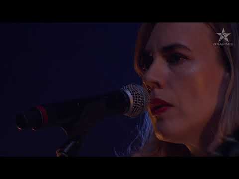 Säkert! - Dian Fossey (live Grammis 2018)