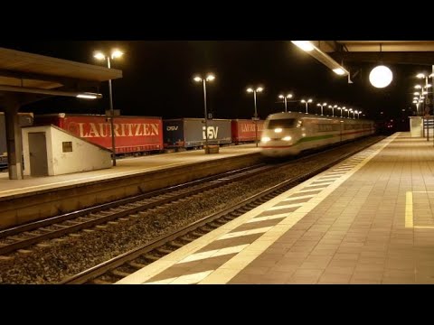 Abendlicher Zugverkehr am Bahnhof Nienburg/Weser - Evening trains at Nienburg / Weser station