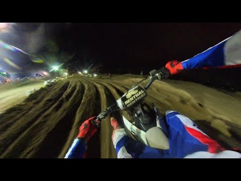 Night practice at archview mx! Riding the ol yz250 2 smoker!