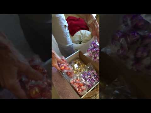 Unboxing of Valentine's day Lindt truffles