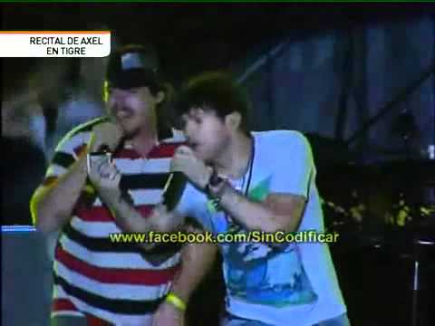 Axel & Batichurros en Tigre   Yo escucho al Axel .avi