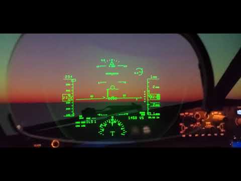 Pilots eye view through an airliner HUD
